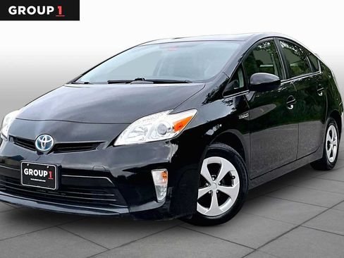 Used 2015 Toyota Prius Two FWD image 1