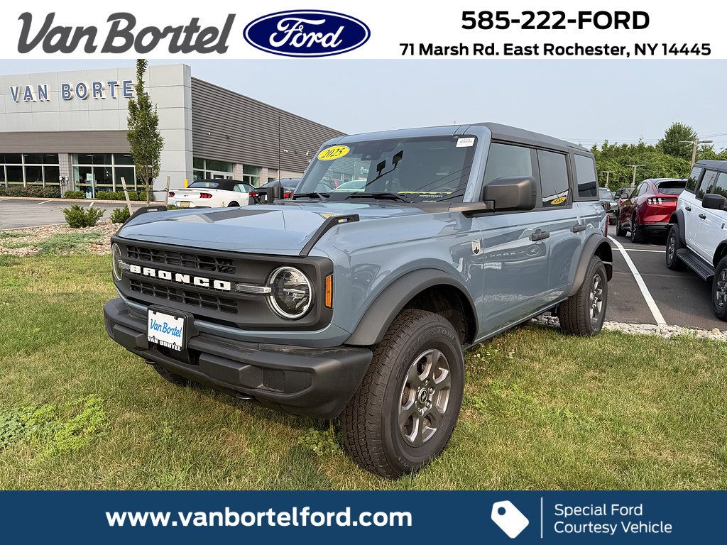 Used 2025 Ford Bronco Big Bend AWD/4WD image 1