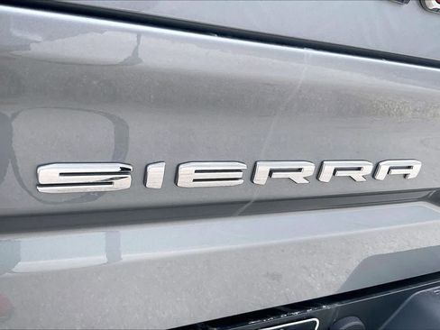 Used 2024 GMC Sierra 1500 Elevation AWD/4WD image 10