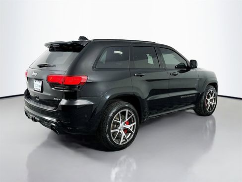 Used 2017 Jeep Grand Cherokee SRT image 7