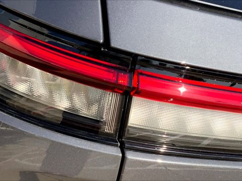 New 2025 Jeep Grand Cherokee Laredo image 14