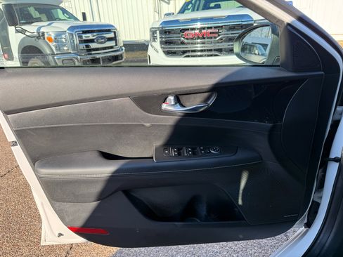 Used 2024 Kia Forte GT-Line w/ GT-Line Premium Package image 14