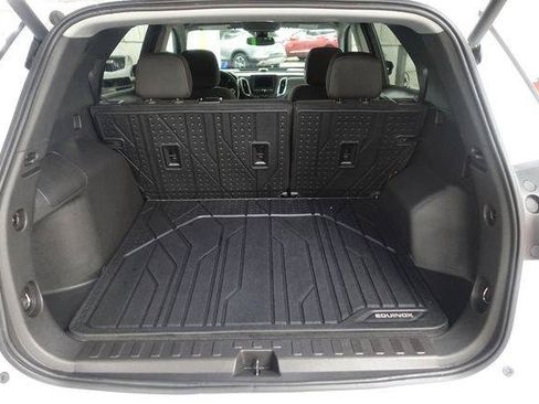 Used 2024 Chevrolet Equinox LT w/ LPO, Floor Liner Package FWD image 20