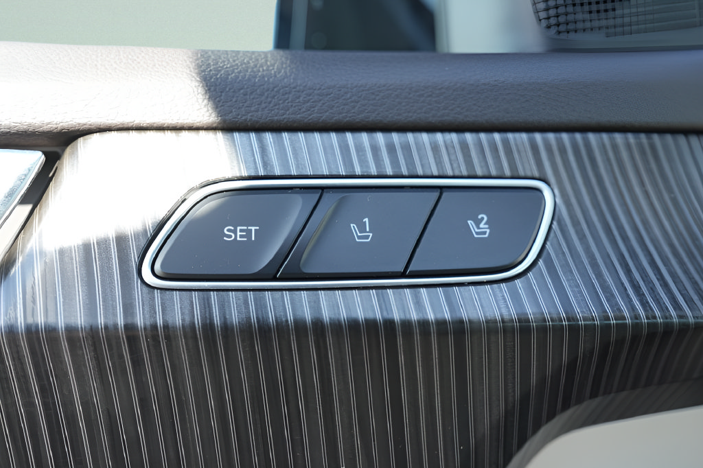 Used 2023 Hyundai Palisade Calligraphy AWD/4WD image 29