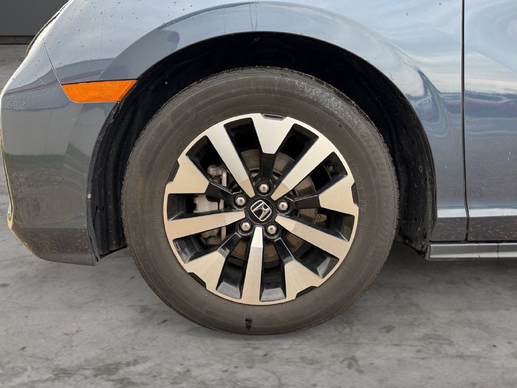 Used 2025 Honda Odyssey EX-L image 9