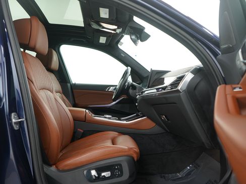 Used 2024 BMW X5 M60i AWD/4WD image 11