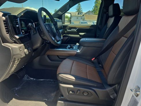 New 2026 Chevrolet Silverado 2500 High Country w/ Z71 Off-Road Package AWD/4WD image 14