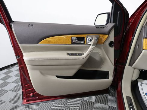 Used 2014 Lincoln MKX AWD w/ Equipment Group 102A image 12