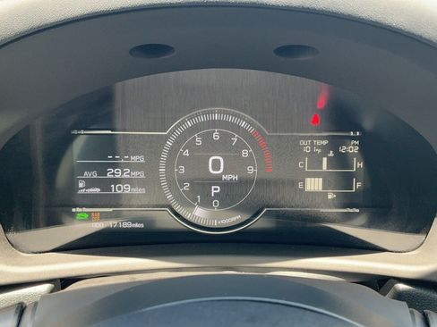 Used 2025 Toyota GR86 RWD image 9