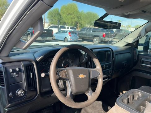 Used 2019 Chevrolet Silverado 2500 W/T RWD image 11
