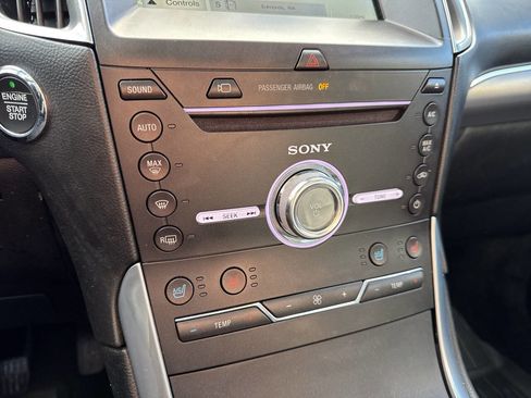 Used 2018 Ford Edge Titanium w/ Equipment Group 302A image 34