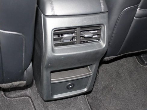 Used 2024 Ford Edge SEL image 15
