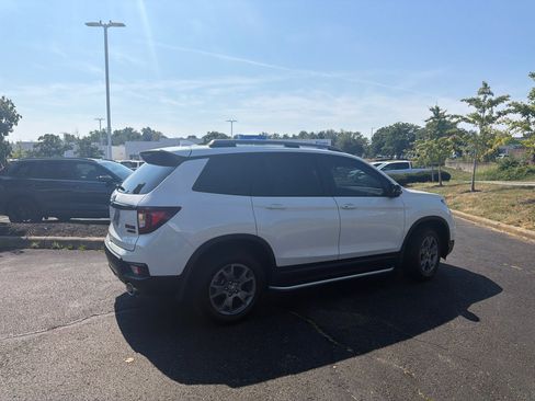 Used 2025 Honda Passport TrailSport image 16