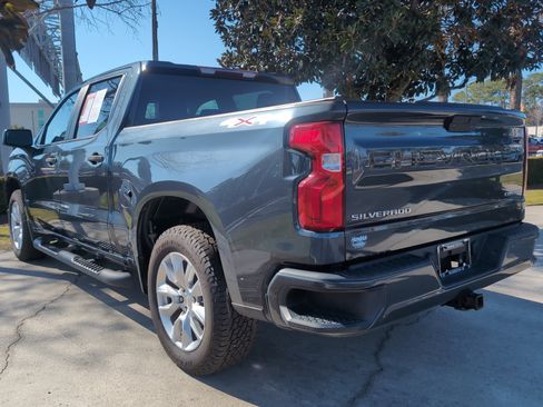 Used 2019 Chevrolet Silverado 1500 Custom w/ Custom Value Package image 8