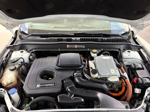 Used 2018 Ford Fusion SE w/ Equipment Group 602A FWD image 39
