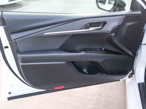 Used 2025 Toyota Camry SE FWD image 23