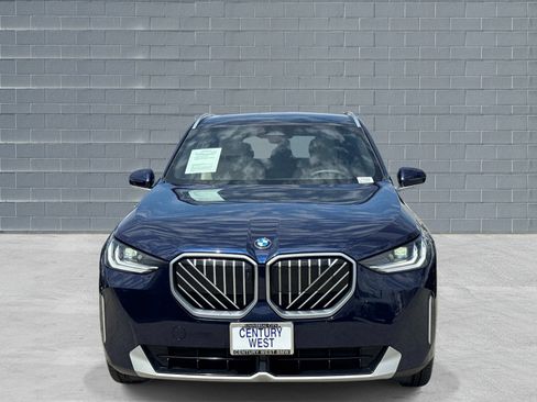 Used 2025 BMW X3 xDrive30i w/ Premium Package image 2