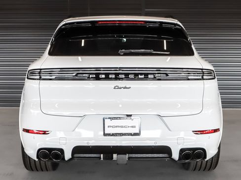 New 2026 Porsche Cayenne Turbo image 9