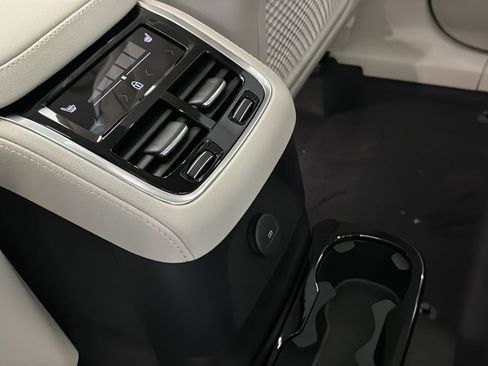 New 2026 Volvo XC90 T8 Ultra w/ Lounge Package AWD/4WD image 29