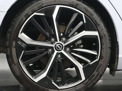 Certified 2025 Nissan Altima 2.5 SR FWD image 12