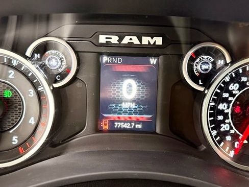 Used 2024 RAM 2500 Big Horn AWD/4WD image 15