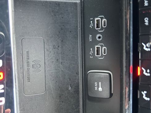 Used 2024 Jeep Grand Cherokee L Laredo image 18