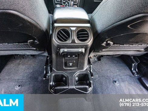 Used 2024 Jeep Wrangler Rubicon image 31