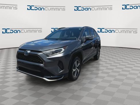 Used 2021 Toyota RAV4 SE AWD/4WD image 4