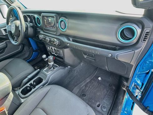 Used 2023 Jeep Wrangler Unlimited w/ Cold Weather Group AWD/4WD image 34