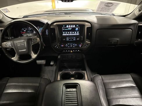 Used 2019 GMC Sierra 2500 Denali w/ Duramax Plus Package AWD/4WD image 10
