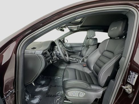 New 2026 Porsche Macan GTS image 5