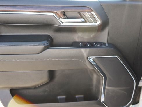 Used 2024 GMC Sierra 1500 SLT image 21