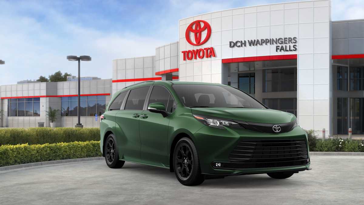 New 2026 Toyota Sienna XLE Woodland Edition AWD/4WD image 24
