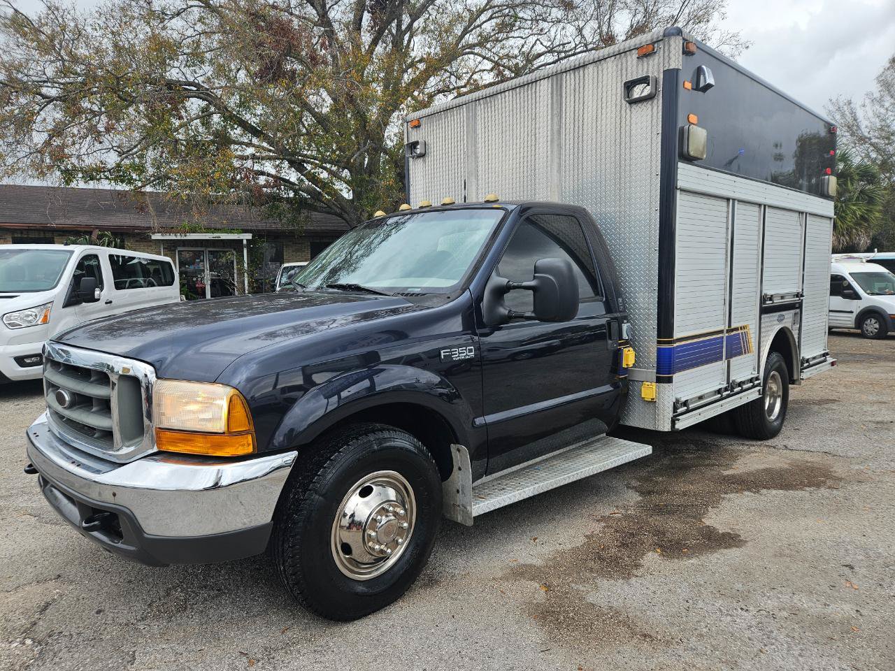 Used 2000 Ford F350 2WD Regular Cab DRW Super Duty image 2