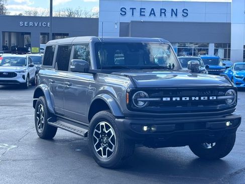 Used 2023 Ford Bronco Outer Banks image 1