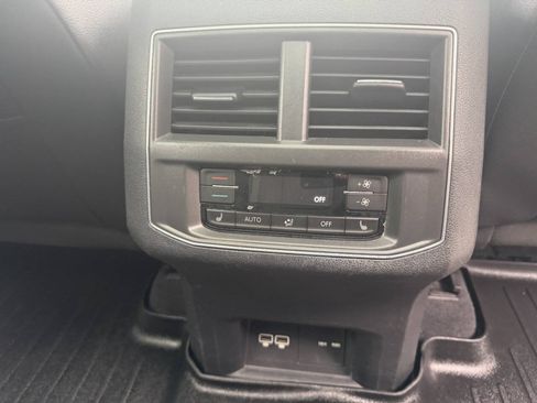 Used 2019 Volkswagen Atlas SEL Premium AWD/4WD image 32
