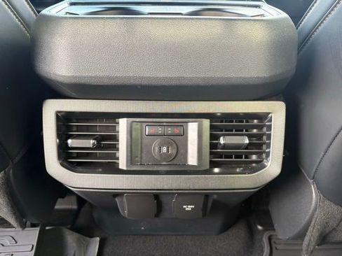 Used 2024 Ford F350 Platinum image 27