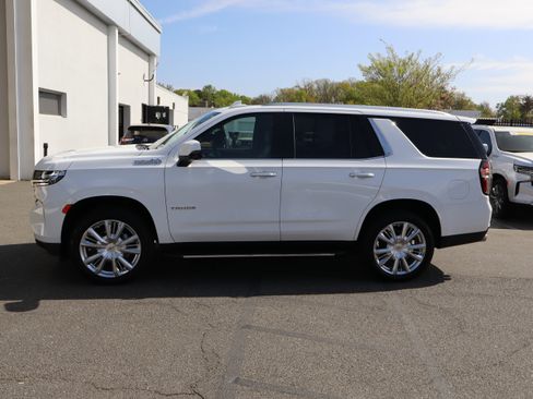 Used 2024 Chevrolet Tahoe High Country AWD/4WD image 7