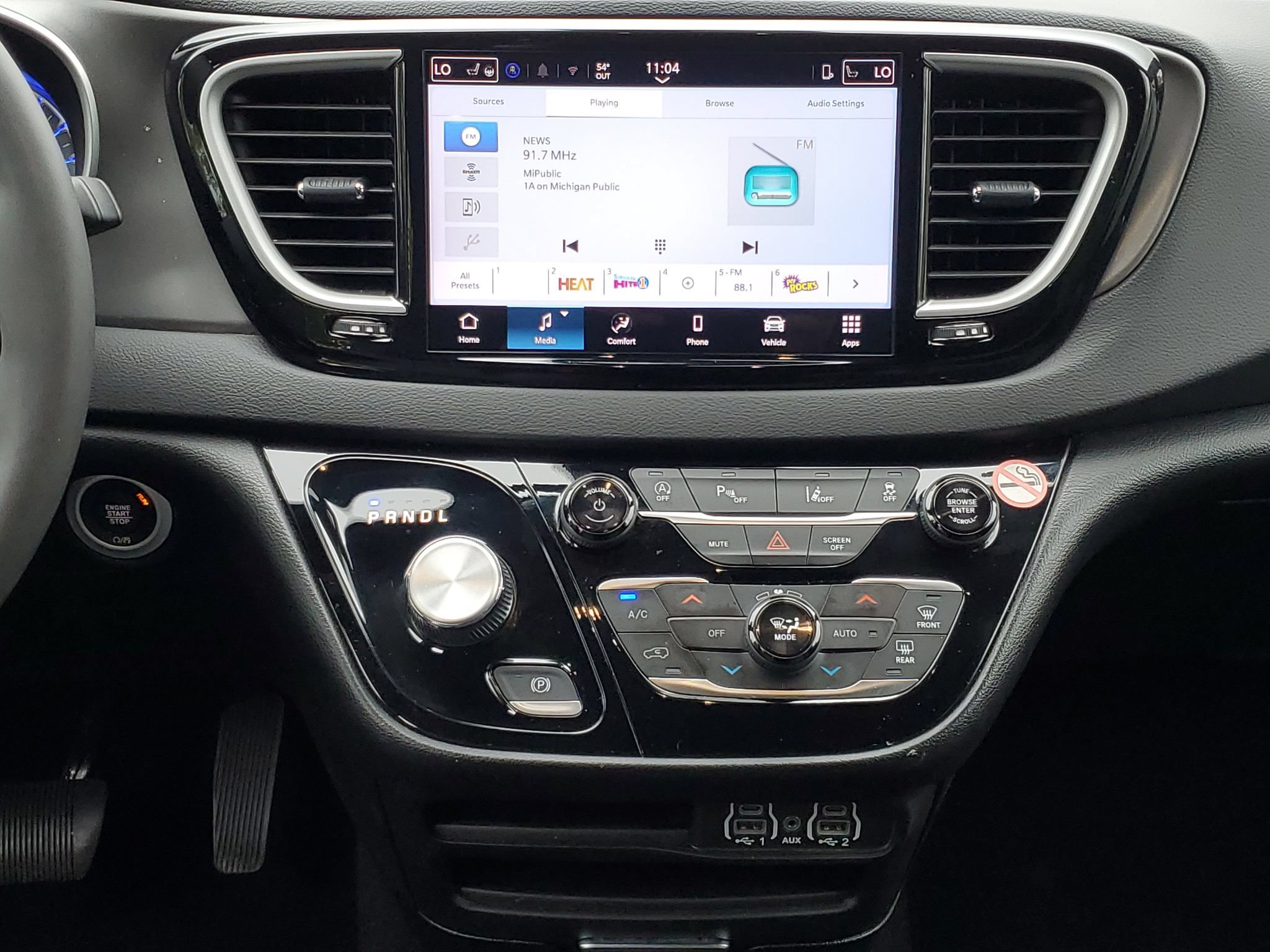 Used 2025 Chrysler Pacifica Select FWD image 29