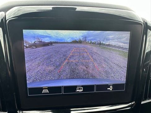 Used 2023 Chevrolet Traverse LT FWD image 27