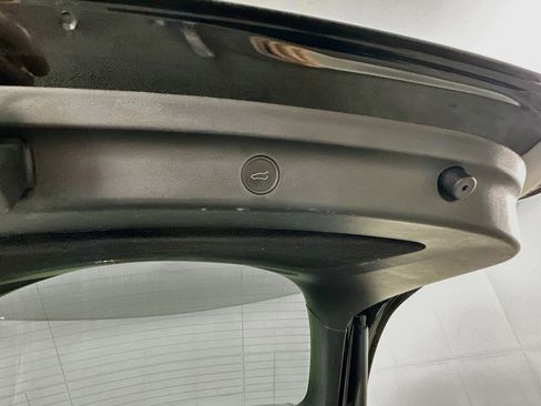 Used 2023 Tesla Model Y Long Range AWD/4WD image 29
