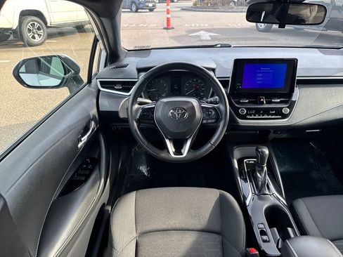 Used 2025 Toyota Corolla SE image 12