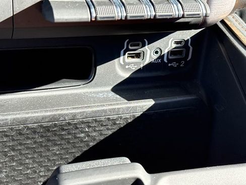 Used 2022 RAM 1500 Limited w/ Body Color Bumper Group image 31