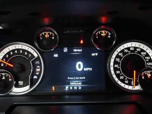 Used 2014 RAM 1500 Laramie w/ Convenience Group image 27