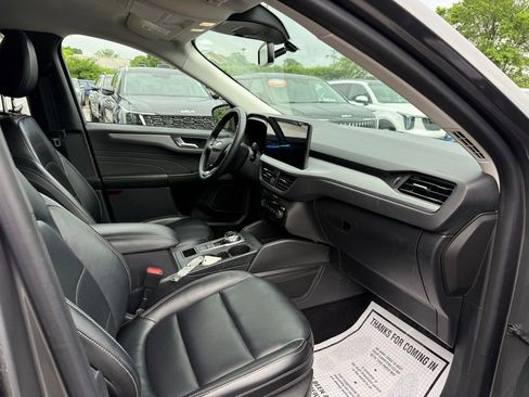 Used 2023 Ford Escape Platinum AWD/4WD image 21