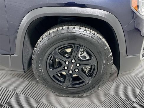 Used 2022 GMC Acadia AT4 w/ Technology Package image 25