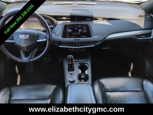 Used 2020 Cadillac XT4 Premium Luxury FWD image 16
