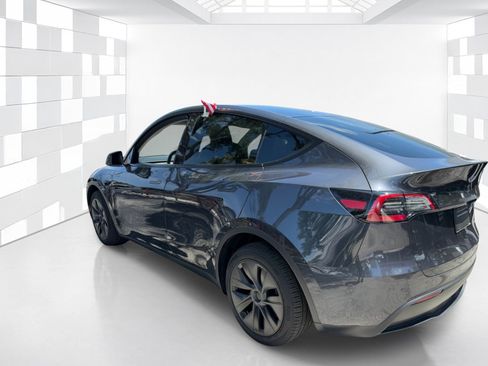 Used 2025 Tesla Model Y Long Range AWD/4WD image 5