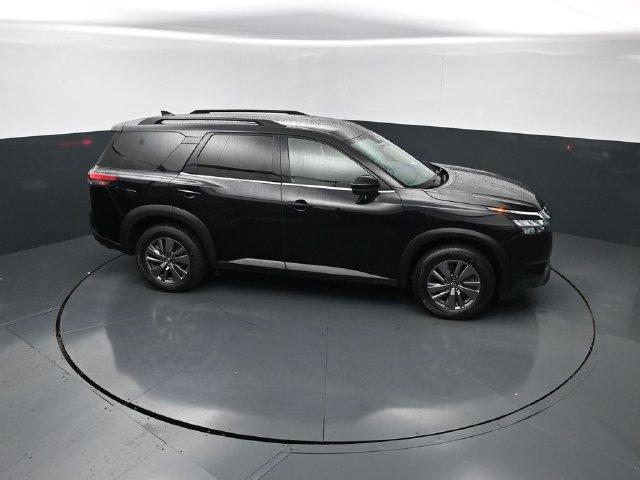 Certified 2025 Nissan Pathfinder SV FWD image 28