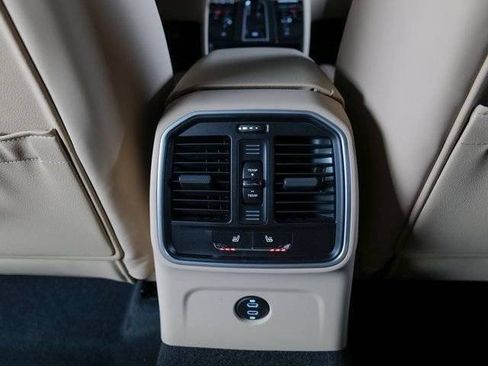 New 2026 Porsche Macan AWD/4WD image 25